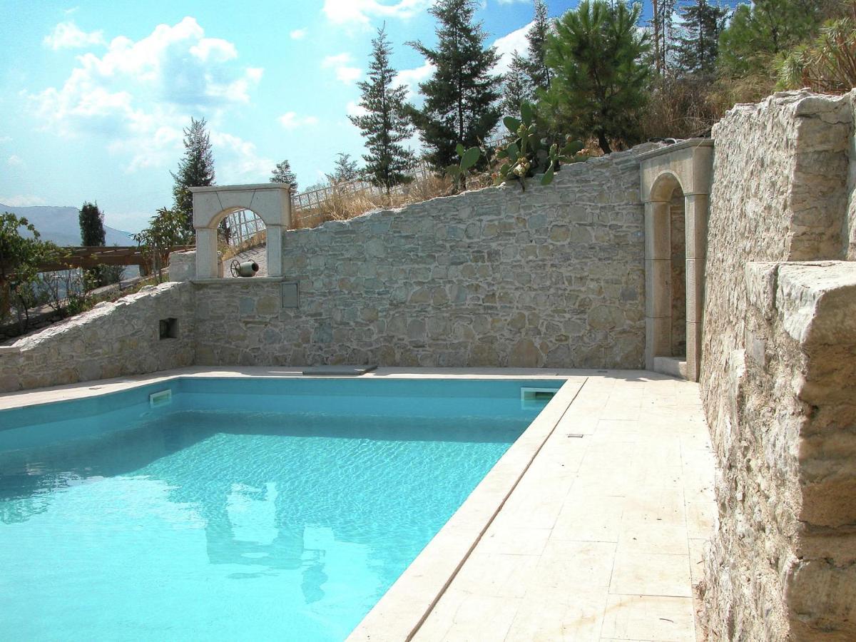 Luxurious Villa In Malades Crete Agios Sillas Exteriér fotografie